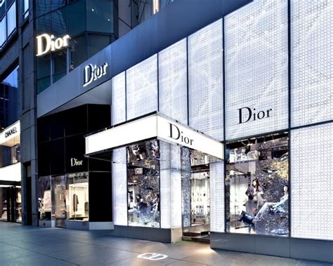 nombre de boutiques dior dans le monde|dior adresse.